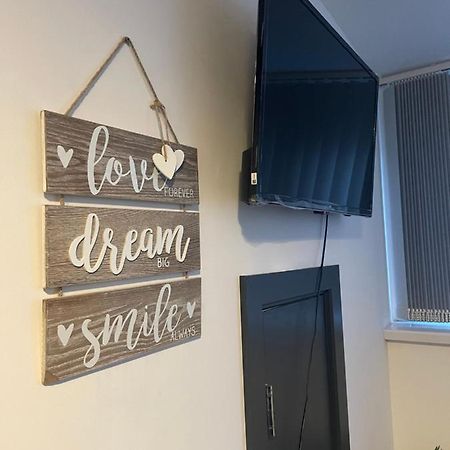 Elegant Studio1 Netflix Bathroom Close To Beach Swansea Buitenkant foto
